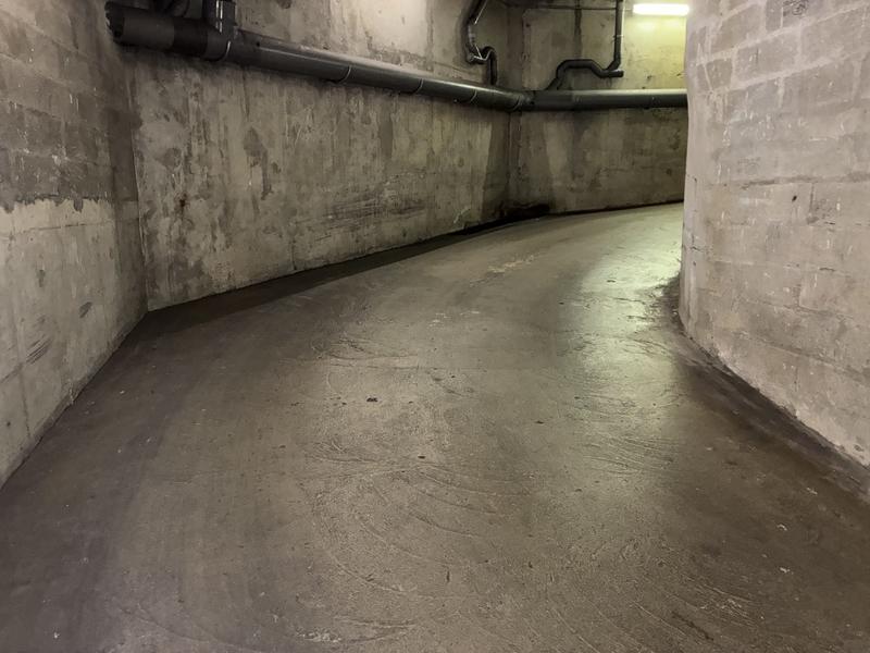 Parking / Garage - 12 m²