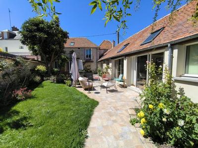 Maison ancienne - 211 m² - 7 pièces