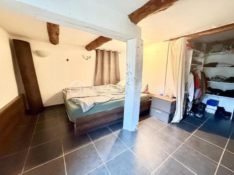 Villa - 225 m² - 8 pièces