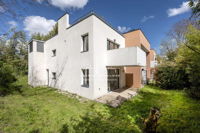 Appartement - 82 m² - 3 pièces