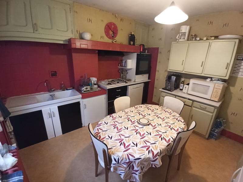 Maison - 271 m² - 9 pièces