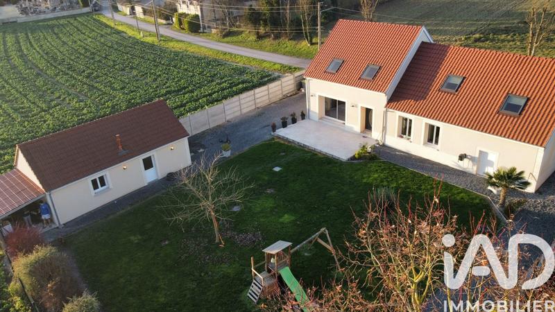 Maison - 184 m² - 8 pièces
