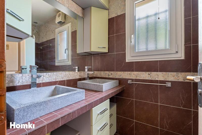 Maison - 171 m² - 6 pièces