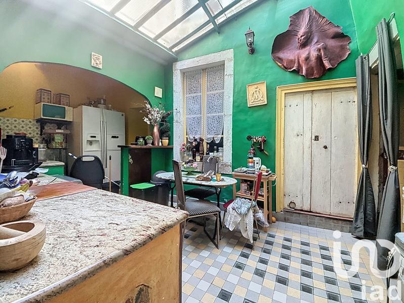 Maison de village - 775 m² - 15 pièces