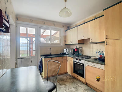 Maison - 90 m² - 5 pièces