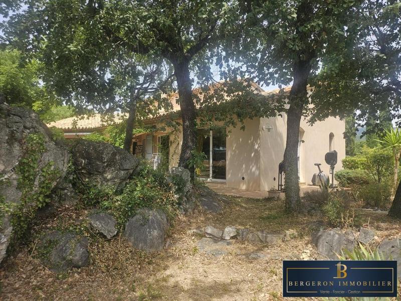 Maison traditionnelle - 157 m² - 6 pièces