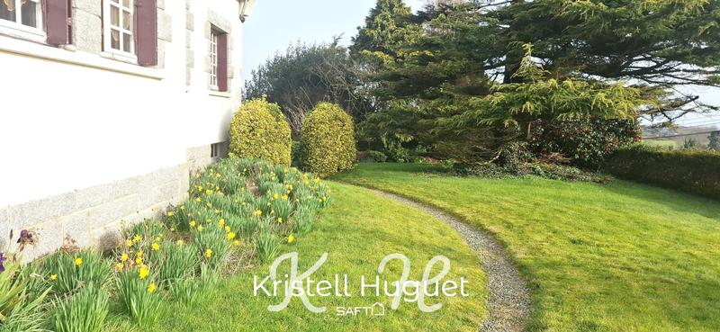 Maison - 167 m² - 9 pièces