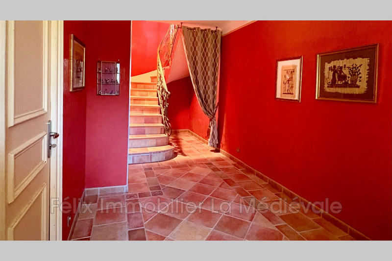 Maison - 200 m² - 9 pièces