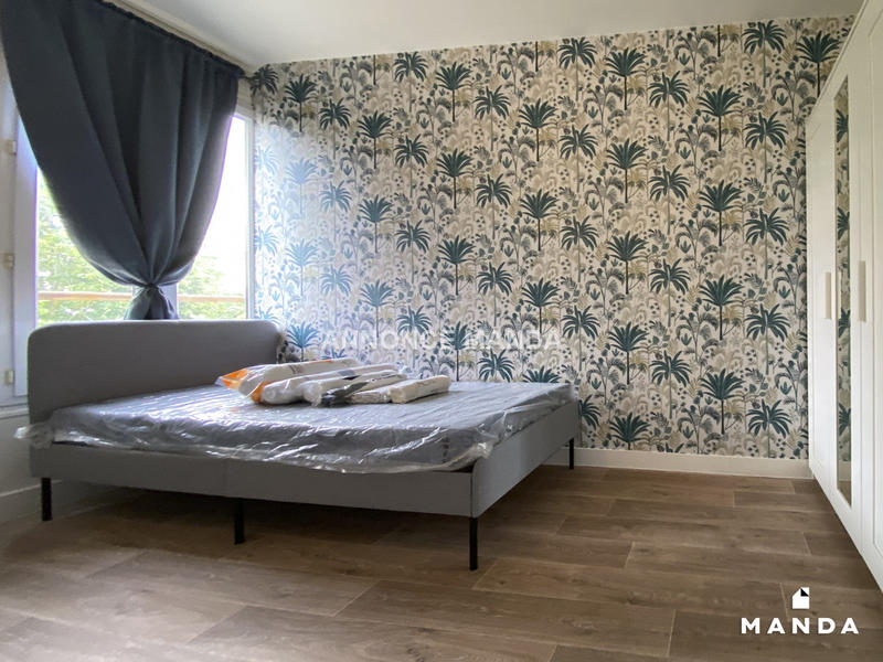 Chambre - 11 m² - 5 pièces