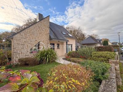 Maison - 102 m² - 5 pièces