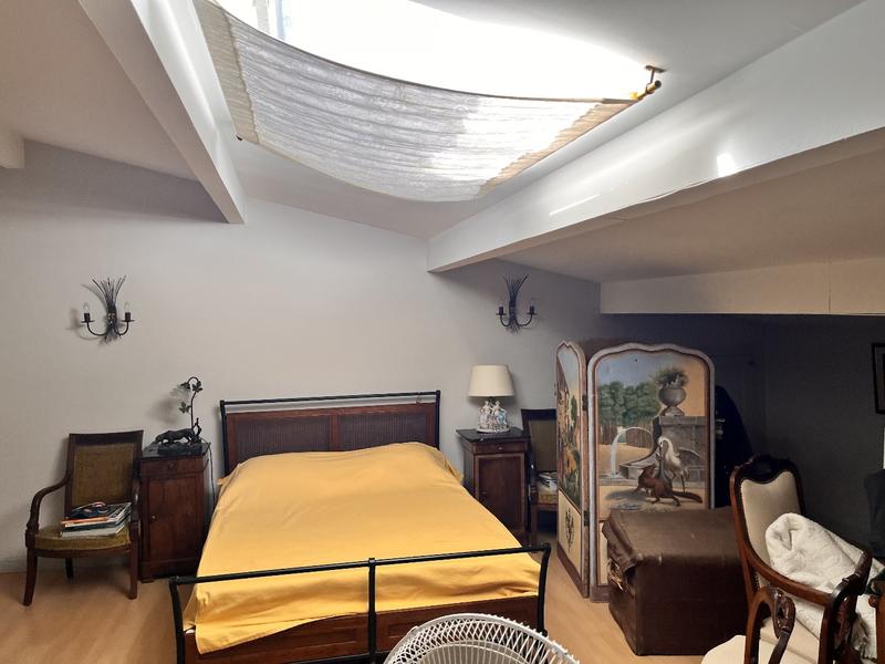 Maison de ville - 300 m² - 9 pièces