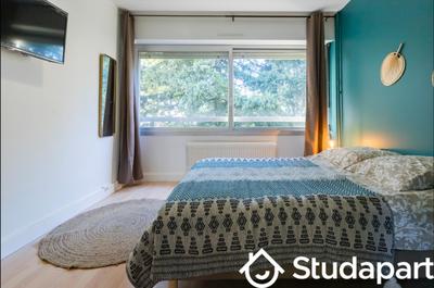 Chambre - 11 m² - 1 pièce