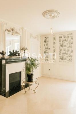 Maison - 221 m² - 12 pièces