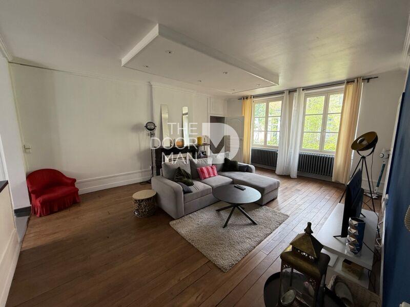 Appartement - 180 m² - 7 pièces