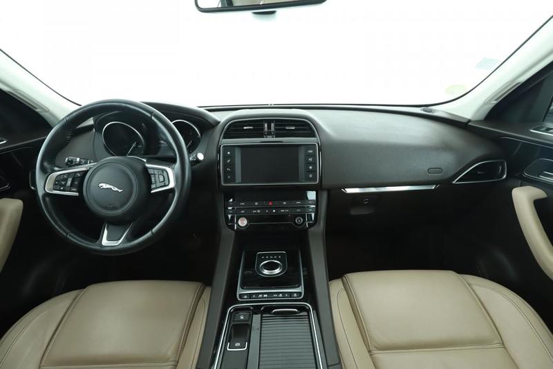Jaguar F-Pace 2.0 d Prestige 4x4 Bva8 180 ch