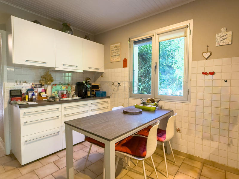 Maison - 182 m² - 7 pièces