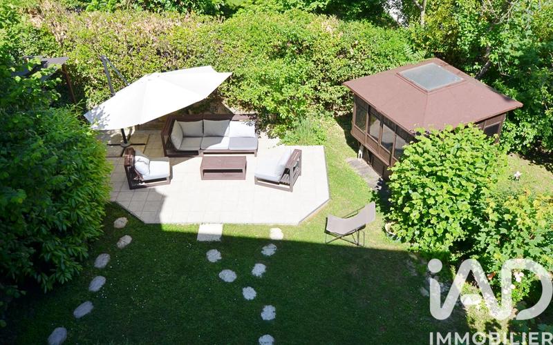 Maison - 180 m² - 8 pièces