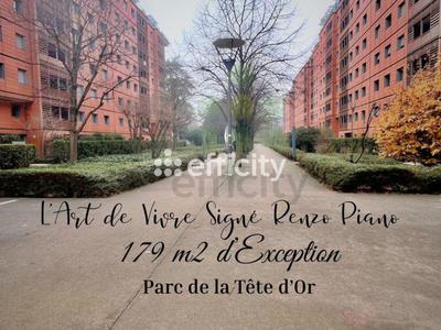 Appartement - 179 m² - 7 pièces