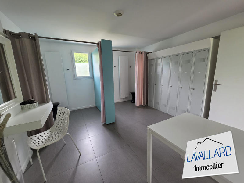 Maison - 320 m² - 10 pièces