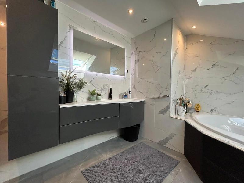 Maison - 129 m² - 6 pièces