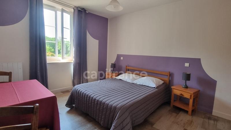 Maison - 930 m² - 23 pièces