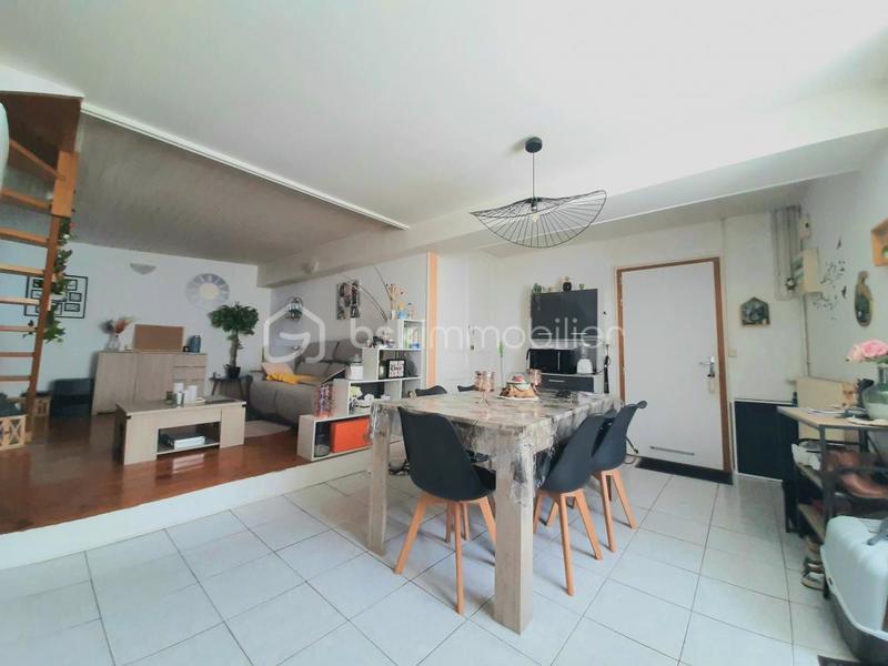 Immeuble - 176 m² - 8 pièces