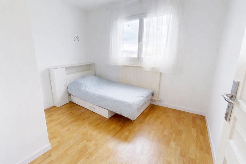 Appartement - 90 m² - 4 pièces