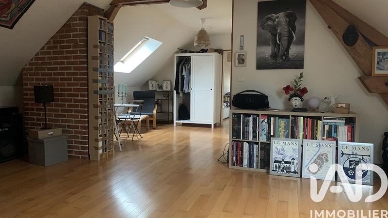 Maison - 256 m² - 9 pièces