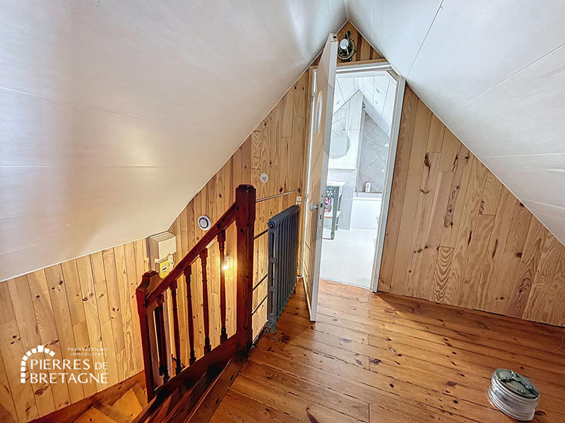 Maison - 96 m² - 6 pièces