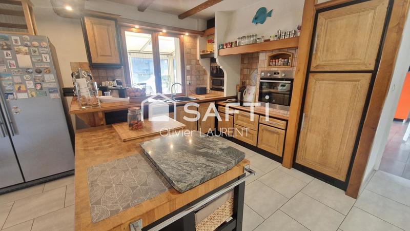 Maison - 187 m² - 7 pièces