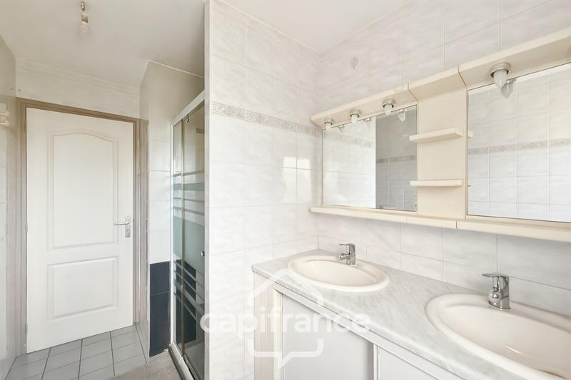 Maison - 98 m² - 5 pièces