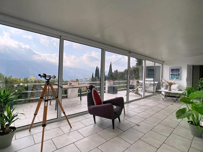 Maison - 201 m² - 5 pièces