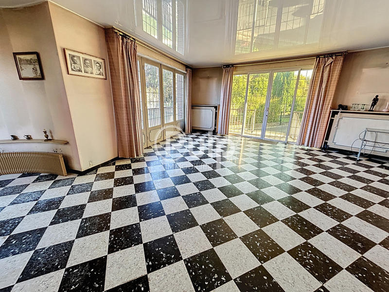 Maison d'architecte - 190 m² - 12 pièces