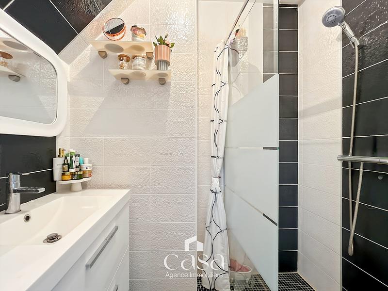 Maison contemporaine - 162 m² - 8 pièces