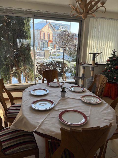 Maison contemporaine - 280 m² - 8 pièces