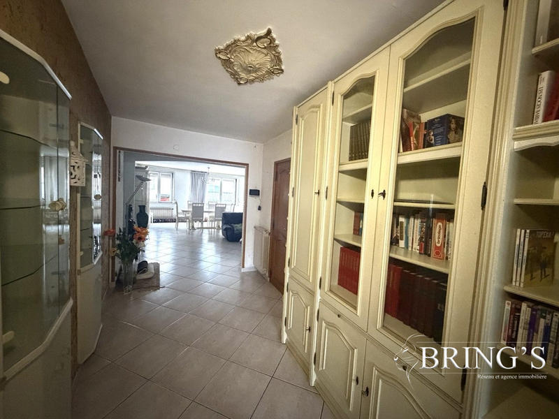 Maison traditionnelle - 202 m² - 7 pièces