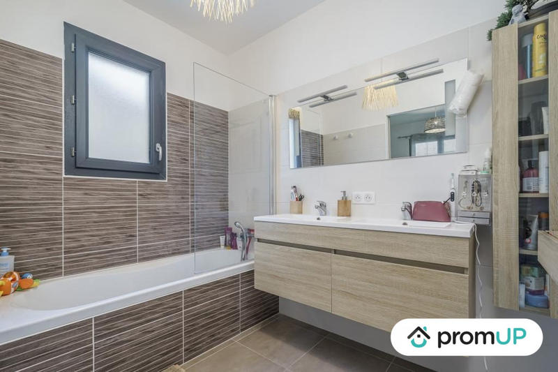 Maison contemporaine - 80 m² - 5 pièces