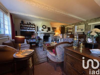 Maison - 275 m² - 11 pièces