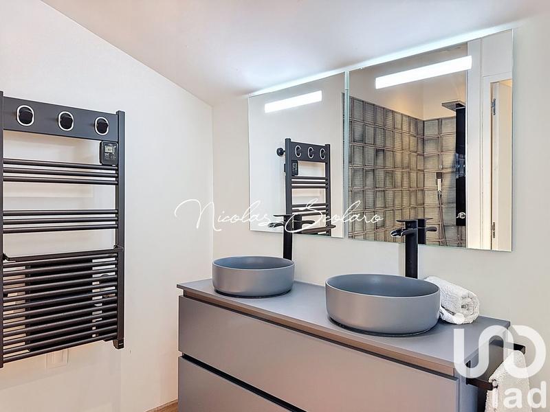 Maison - 1 m² - 6 pièces