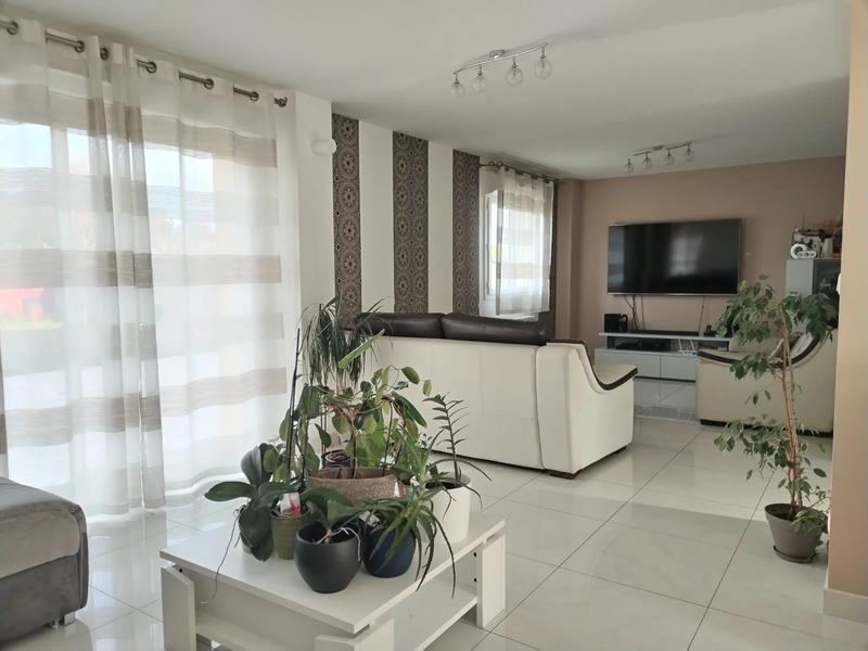 Maison - 140 m² - 8 pièces