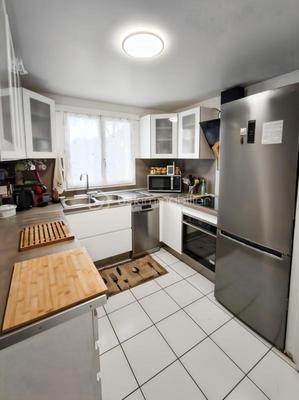 Maison - 84 m² - 4 pièces