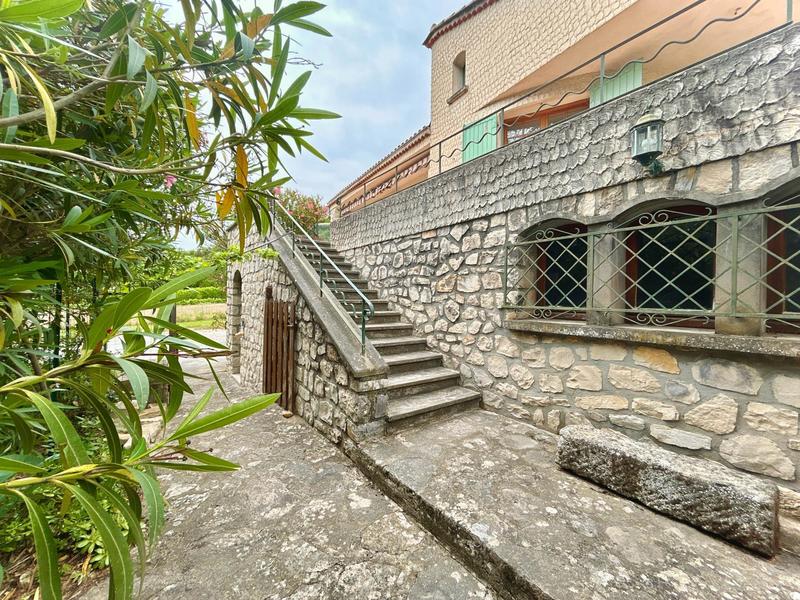 Maison - 146 m² - 6 pièces