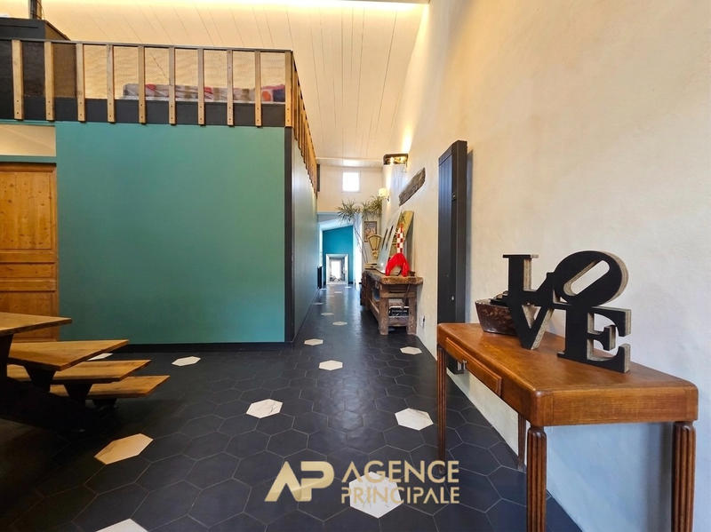 Maison - 179 m² - 5 pièces