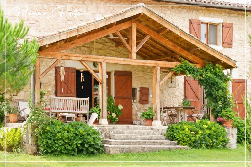 Maison en pierre - 235 m² - 5 pièces