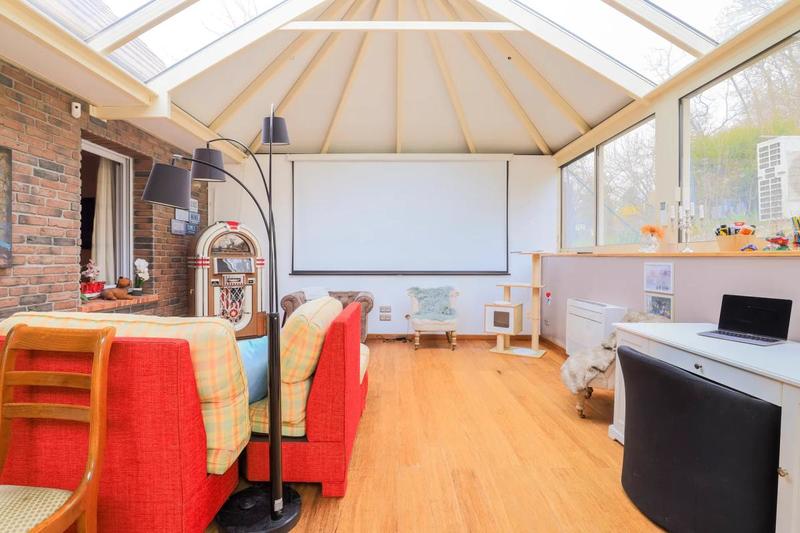 Maison - 180 m² - 6 pièces