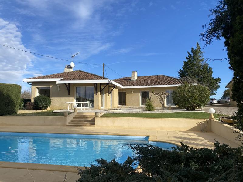 Maison - 203 m² - 10 pièces