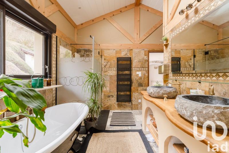 Maison - 177 m² - 5 pièces