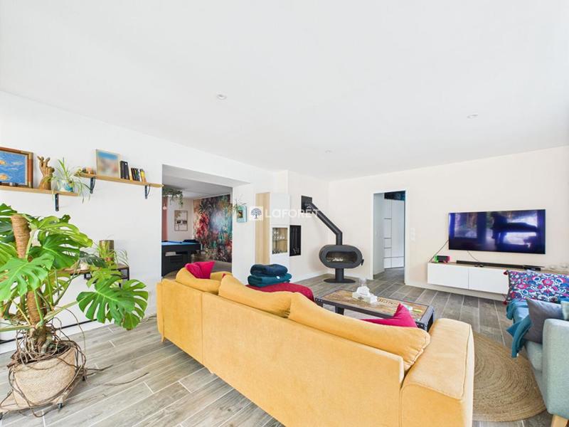 Maison - 342 m² - 12 pièces