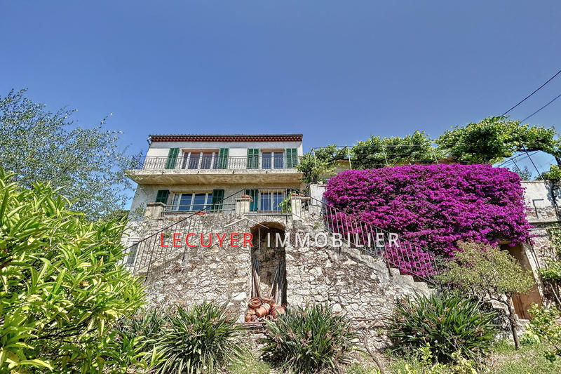 Maison - 208 m² - 5 pièces