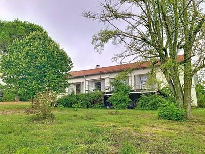 Maison ancienne - 201 m² - 5 pièces